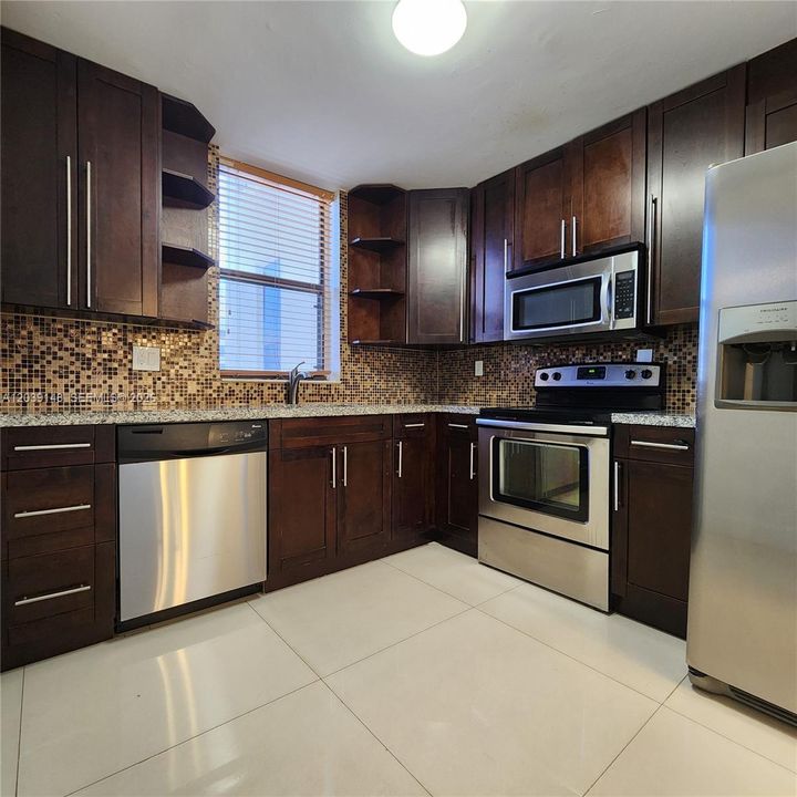 En Renta: $2,400 (2 camas, 2 baños, 1339 Pies cuadrados)