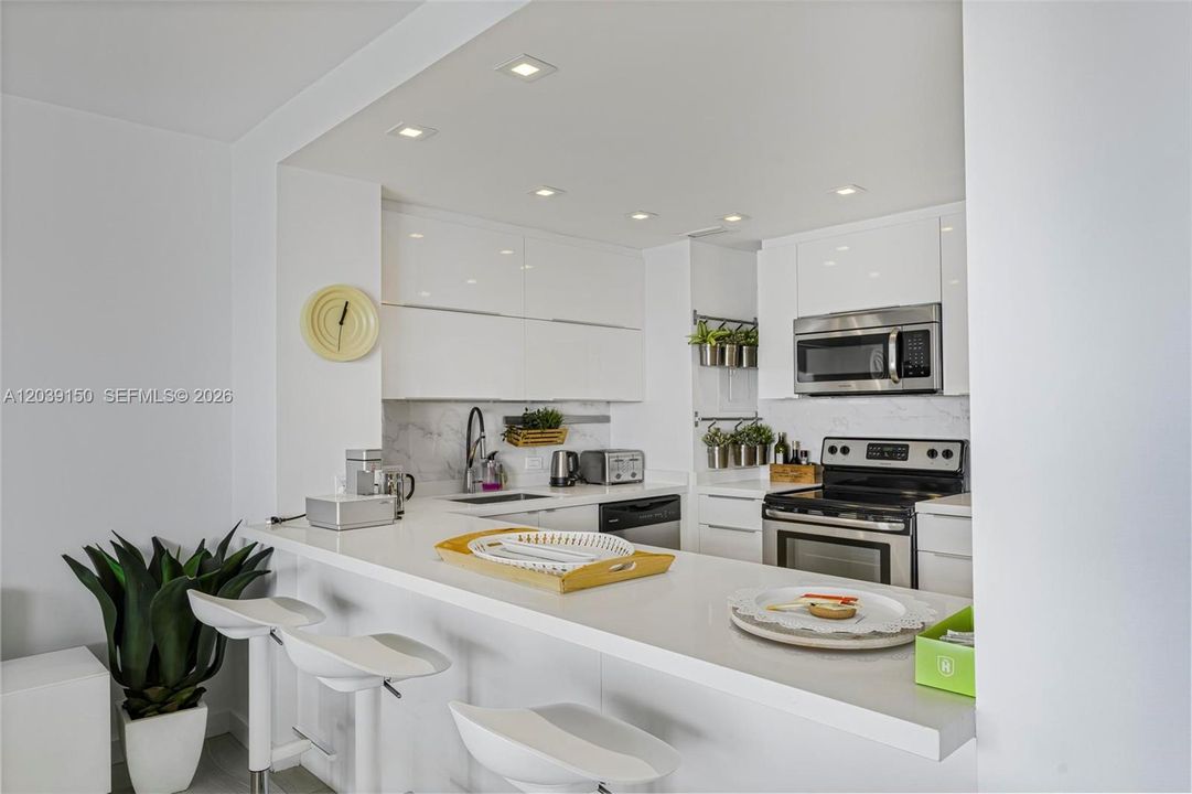 En Venta: $347,500 (2 camas, 2 baños, 1358 Pies cuadrados)