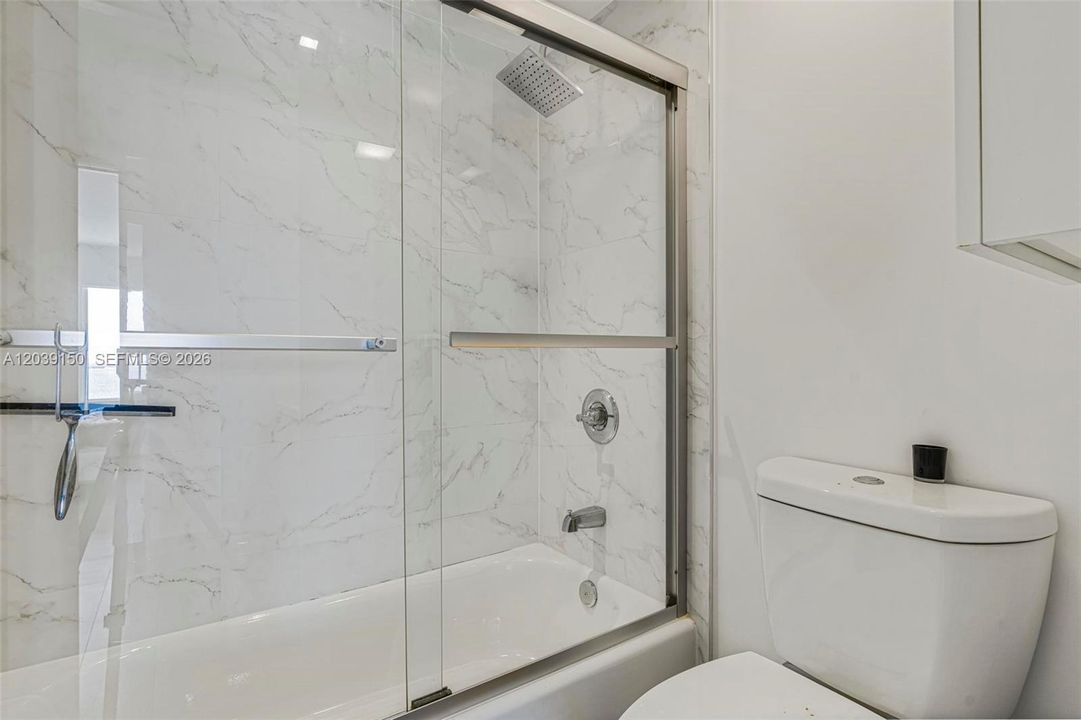 En Venta: $347,500 (2 camas, 2 baños, 1358 Pies cuadrados)