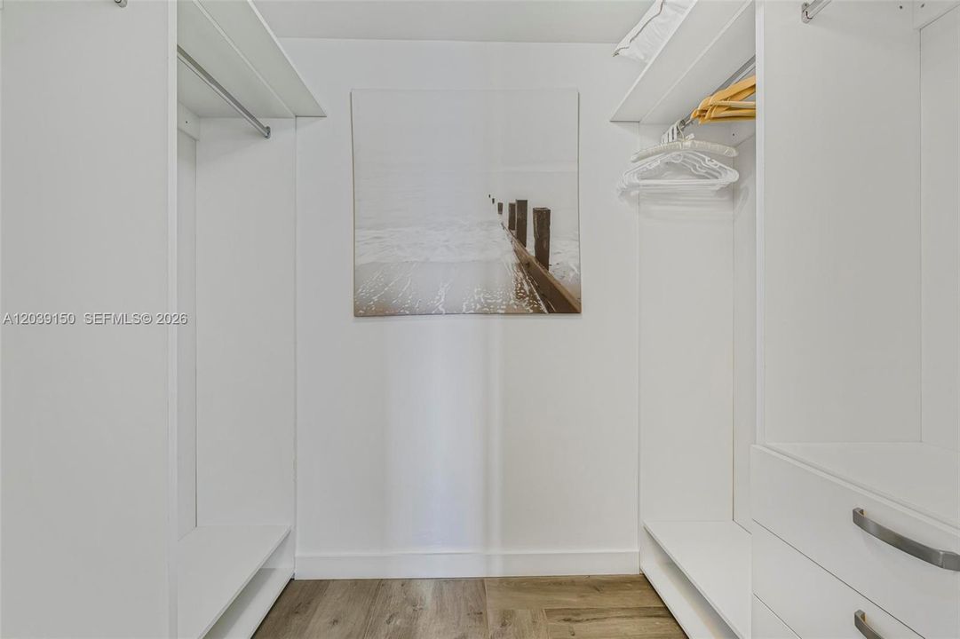 En Venta: $347,500 (2 camas, 2 baños, 1358 Pies cuadrados)