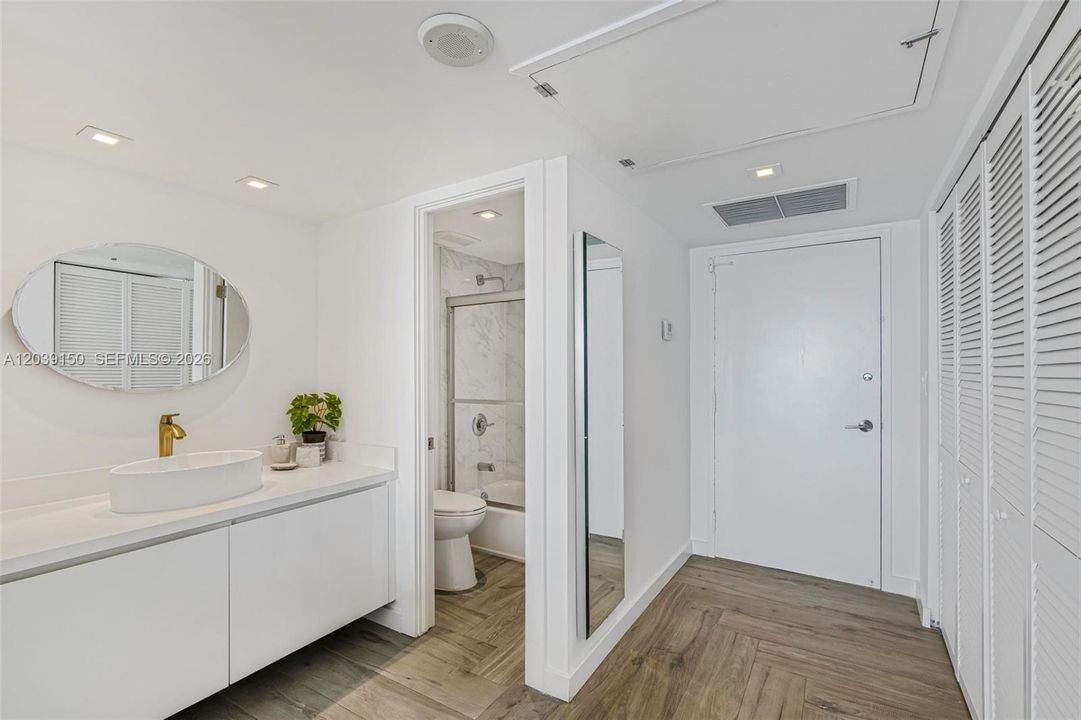 En Venta: $347,500 (2 camas, 2 baños, 1358 Pies cuadrados)