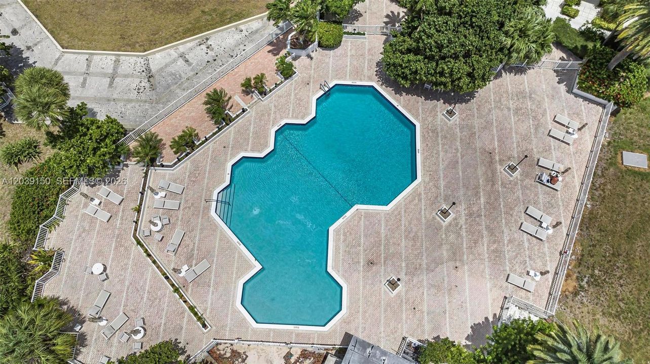 En Venta: $347,500 (2 camas, 2 baños, 1358 Pies cuadrados)