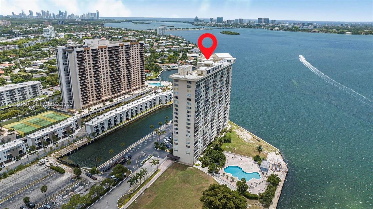 En Venta: $347,500 (2 camas, 2 baños, 1358 Pies cuadrados)