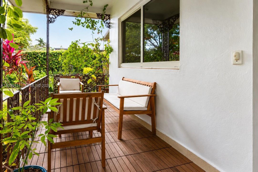PORCH