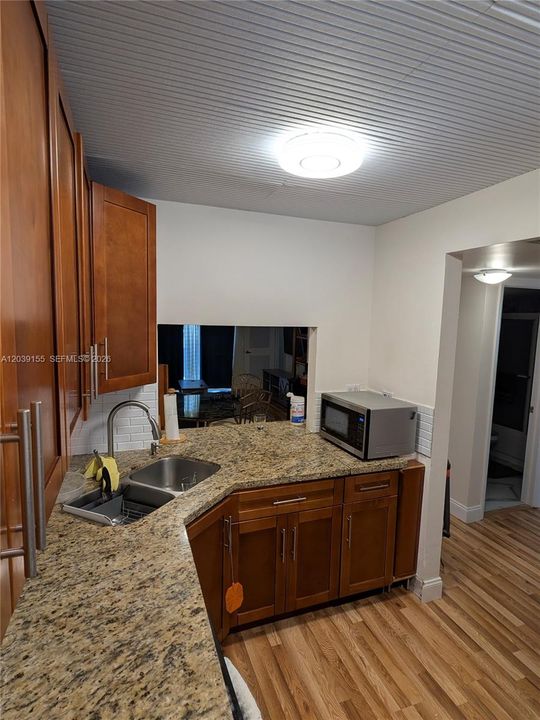 For Sale: $134,900 (2 beds, 2 baths, 800 Square Feet)