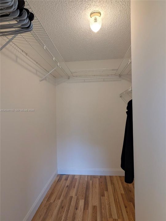 For Sale: $134,900 (2 beds, 2 baths, 800 Square Feet)