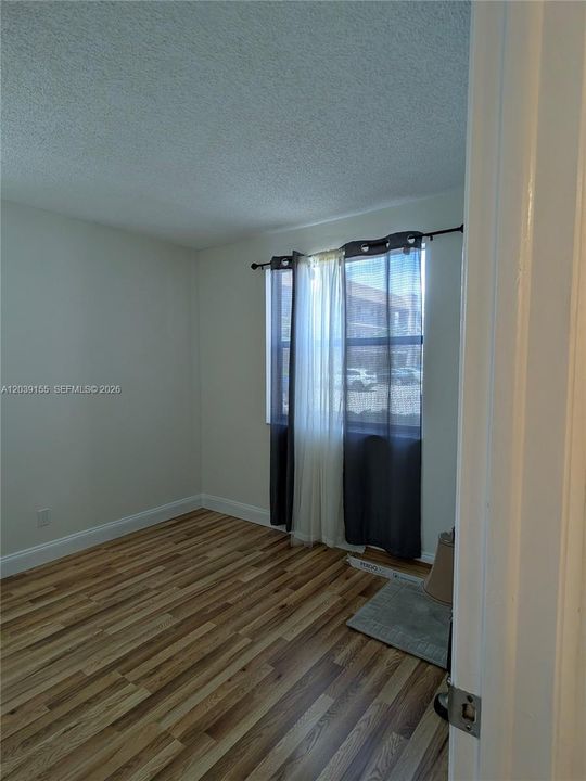 For Sale: $134,900 (2 beds, 2 baths, 800 Square Feet)