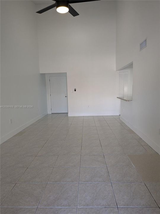 В аренду: $2,400 (2 спален, 2 ванн, 1000 Квадратных фут)