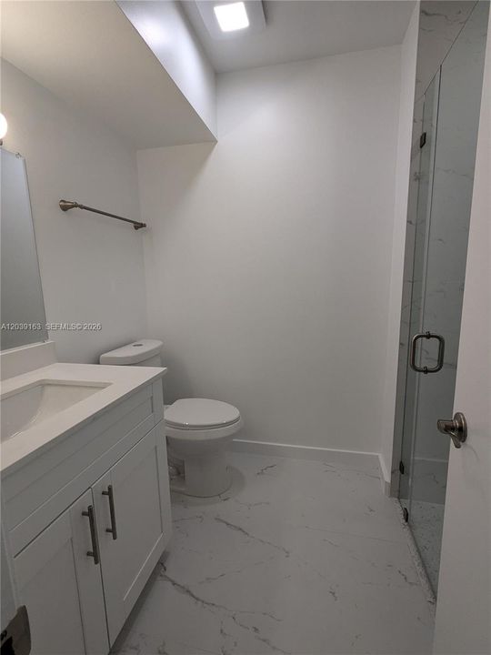 В аренду: $2,400 (2 спален, 2 ванн, 1000 Квадратных фут)