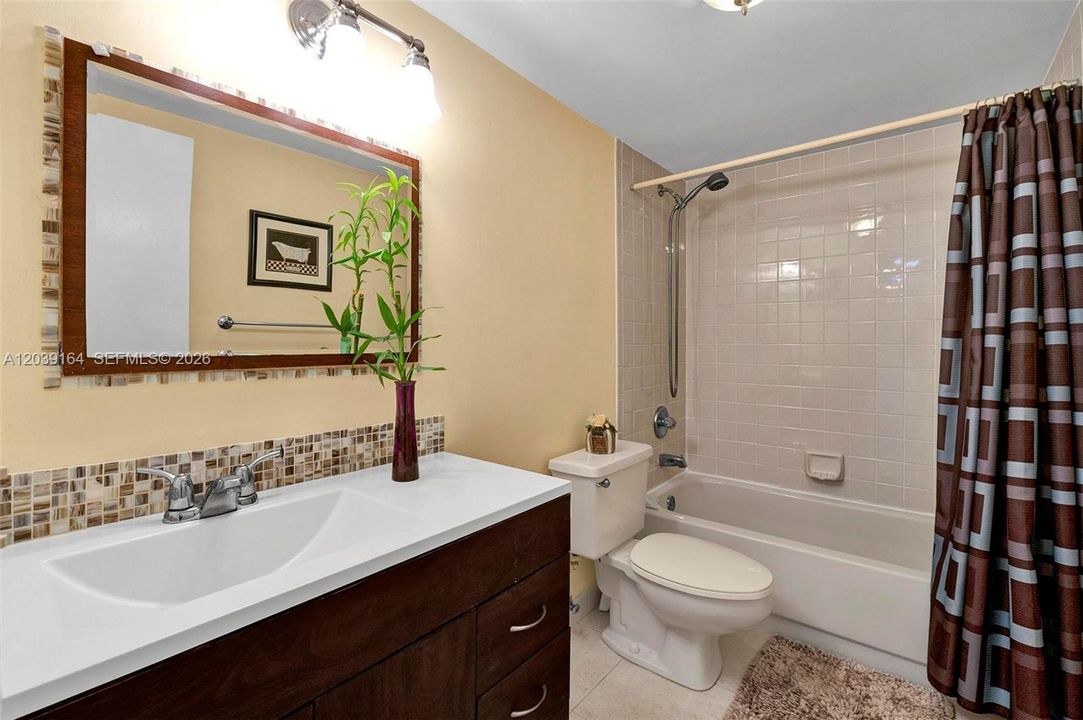 В аренду: $2,200 (2 спален, 2 ванн, 1190 Квадратных фут)