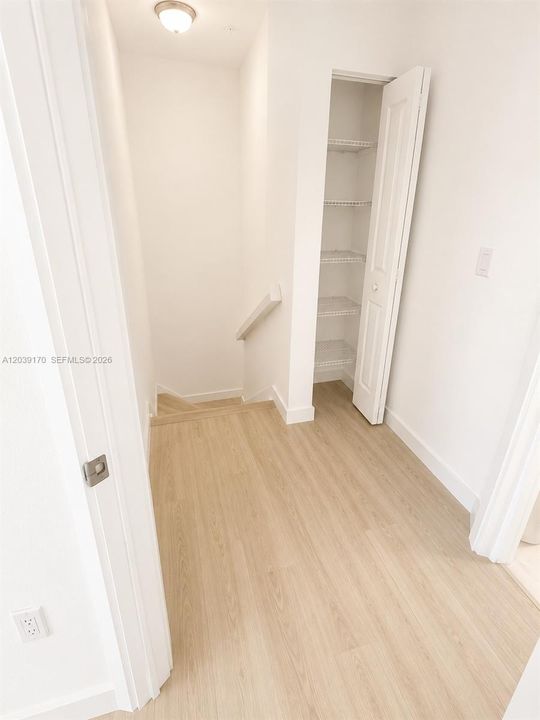 В аренду: $2,600 (2 спален, 2 ванн, 1313 Квадратных фут)