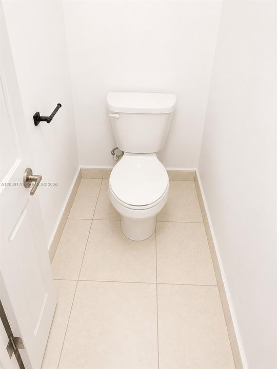 В аренду: $2,600 (2 спален, 2 ванн, 1313 Квадратных фут)