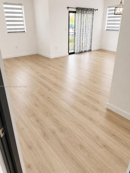 В аренду: $2,600 (2 спален, 2 ванн, 1313 Квадратных фут)