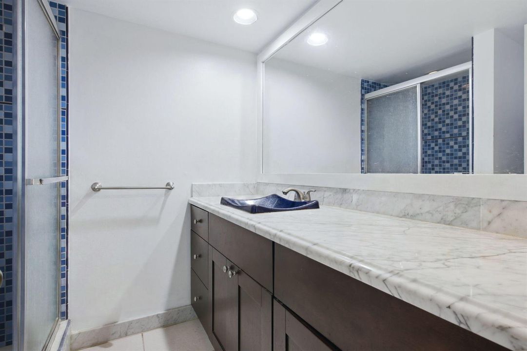 Primary En Suite