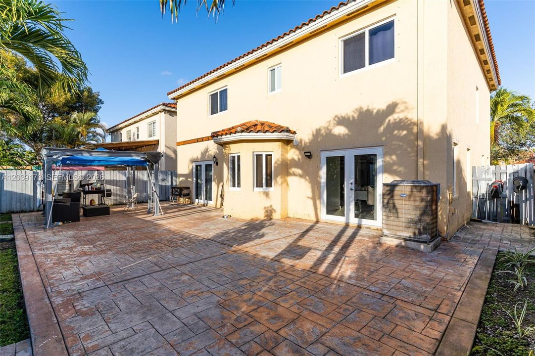 For Sale: $575,000 (4 beds, 3 baths, 2256 Square Feet)