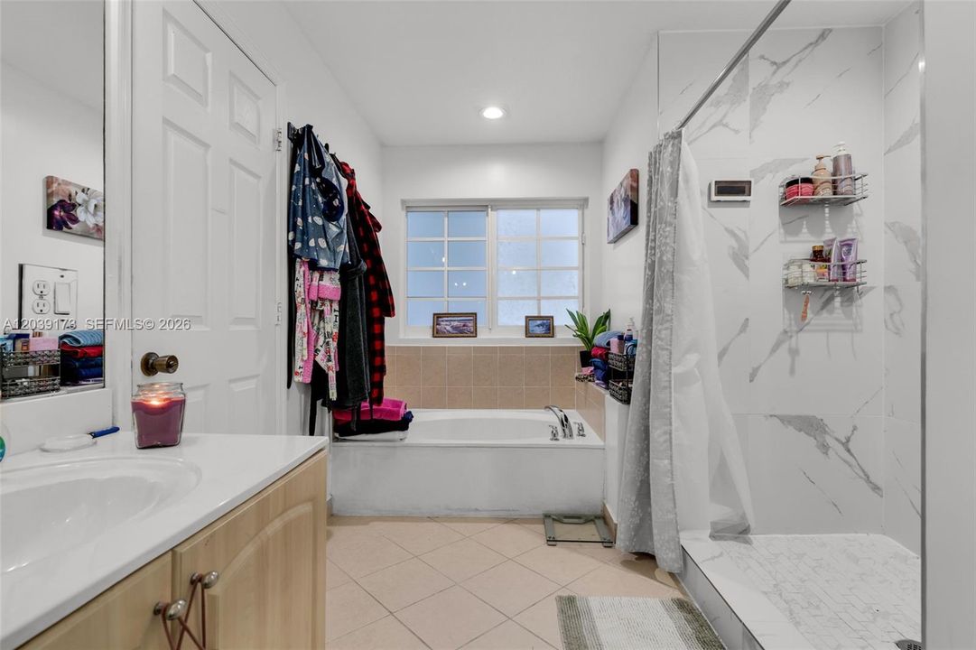 For Sale: $575,000 (4 beds, 3 baths, 2256 Square Feet)
