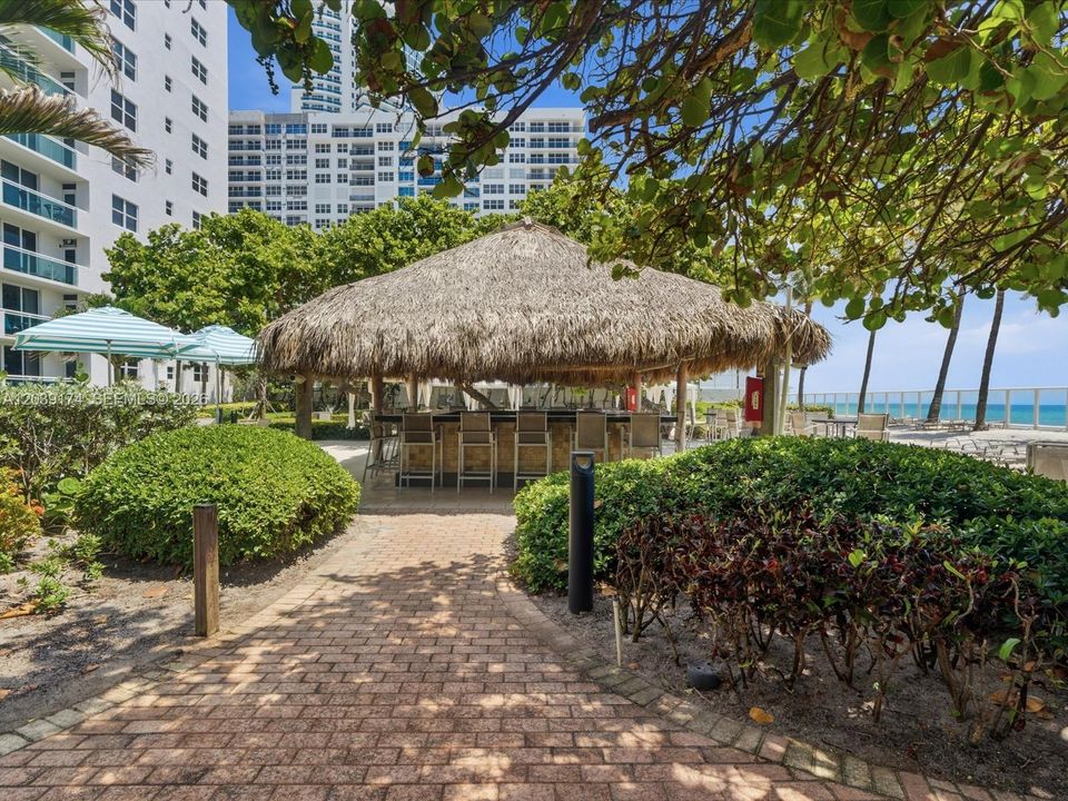 En Venta: $299,900 (1 camas, 1 baños, 906 Pies cuadrados)