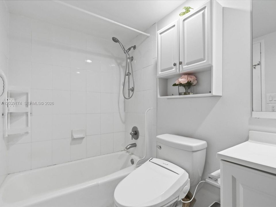 En Venta: $299,900 (1 camas, 1 baños, 906 Pies cuadrados)