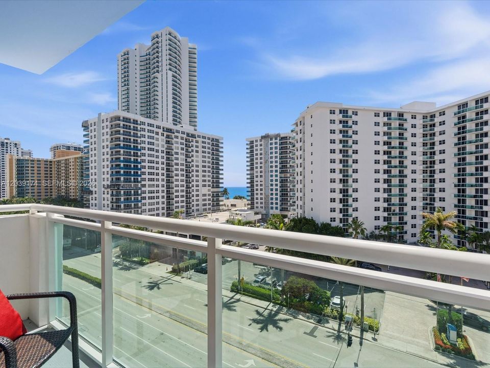 En Venta: $299,900 (1 camas, 1 baños, 906 Pies cuadrados)