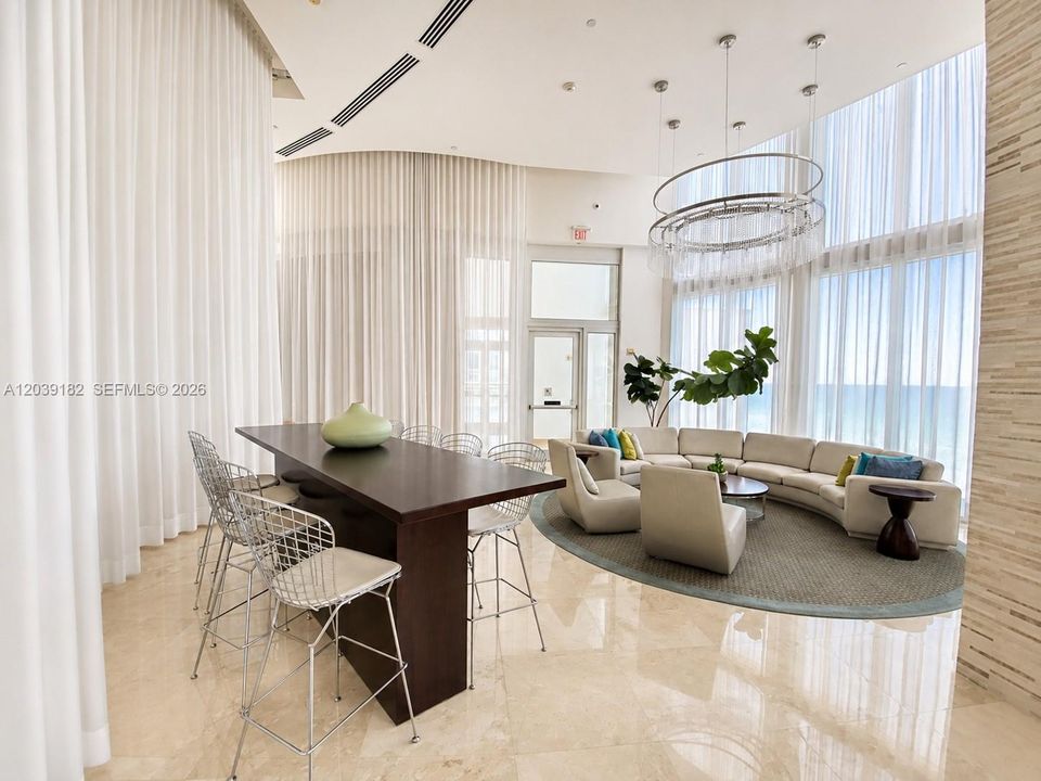 For Sale: $3,147,000 (3 beds, 3 baths, 2928 Square Feet)