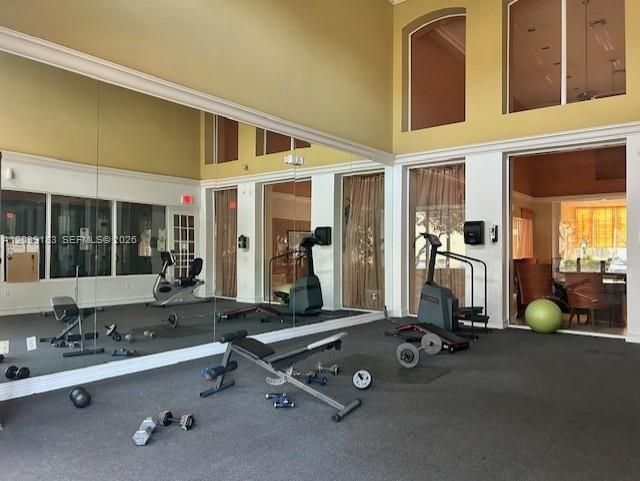 For Rent: $2,050 (2 beds, 1 baths, 838 Square Feet)