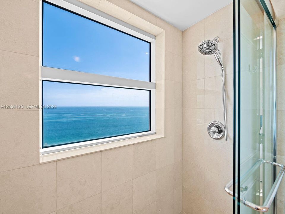 For Sale: $2,175,000 (3 beds, 2 baths, 2623 Square Feet)