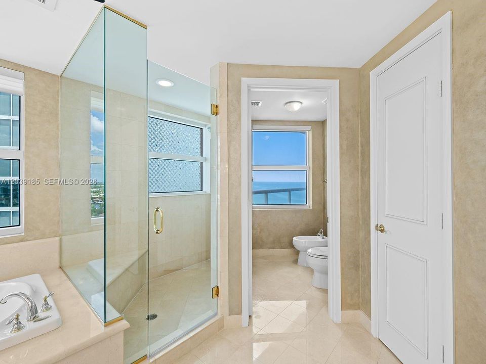 For Sale: $2,175,000 (3 beds, 2 baths, 2623 Square Feet)