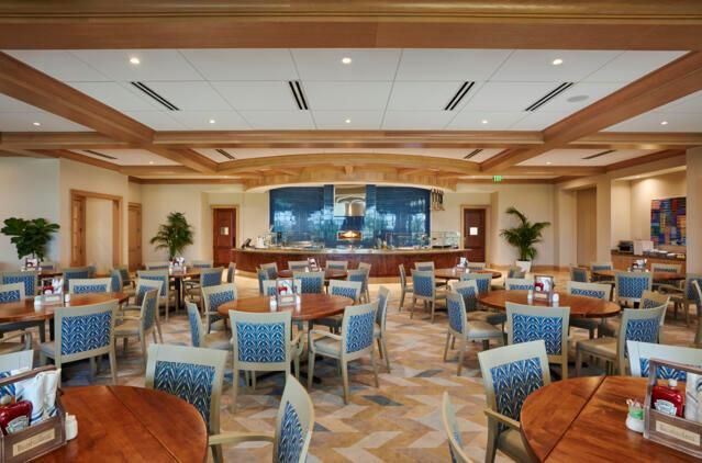 The_BallenIsles_Grille_Room
