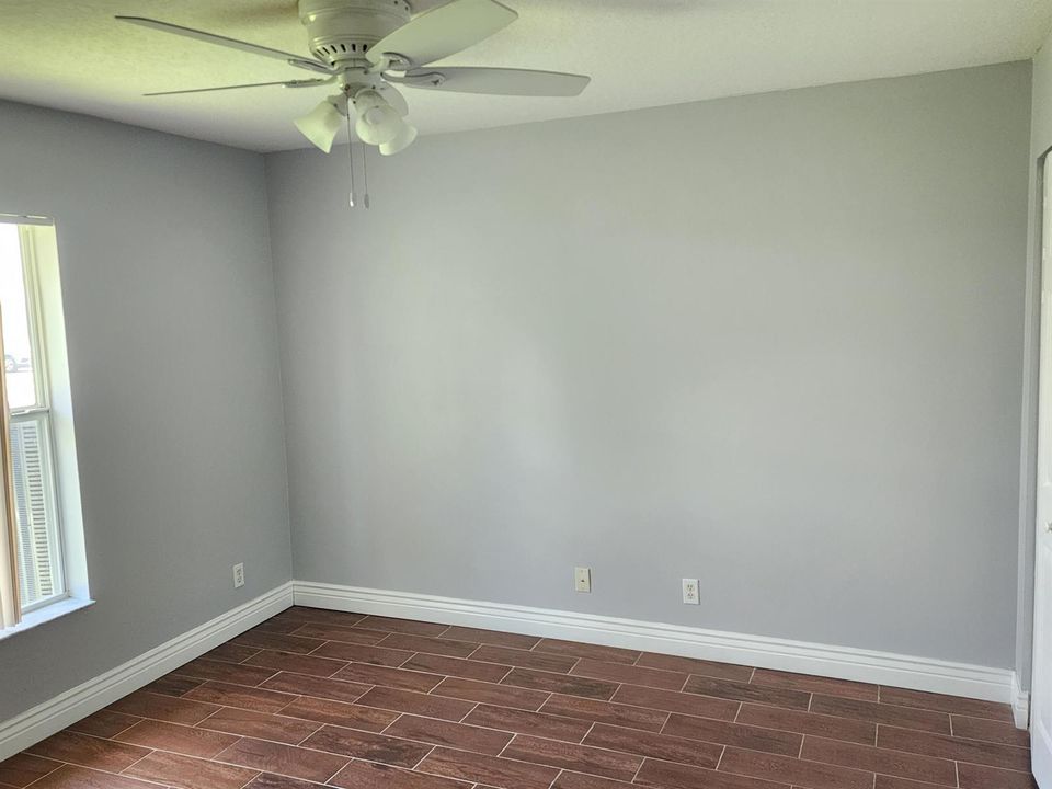 425 SW McComb Av (12)