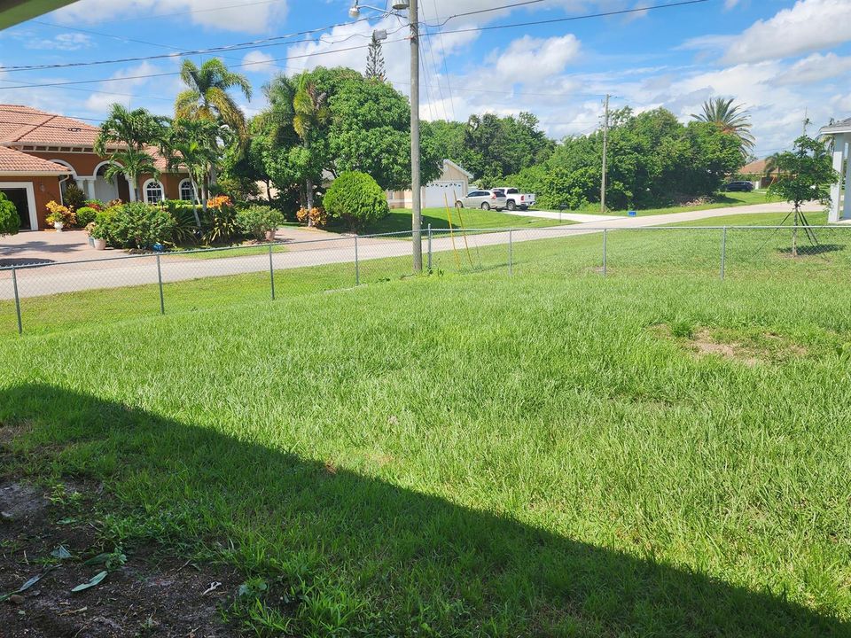425 SW McComb Av (15)