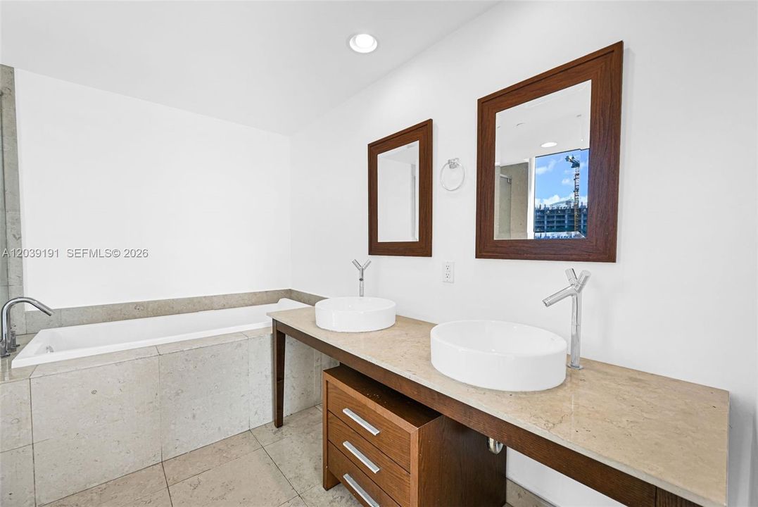 En Renta: $6,800 (2 camas, 2 baños, 1012 Pies cuadrados)