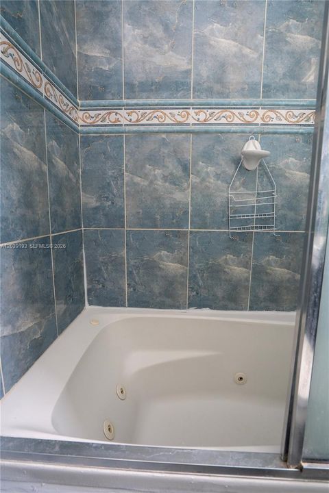 В аренду: $2,000 (1 спален, 1 ванн, 1200 Квадратных фут)