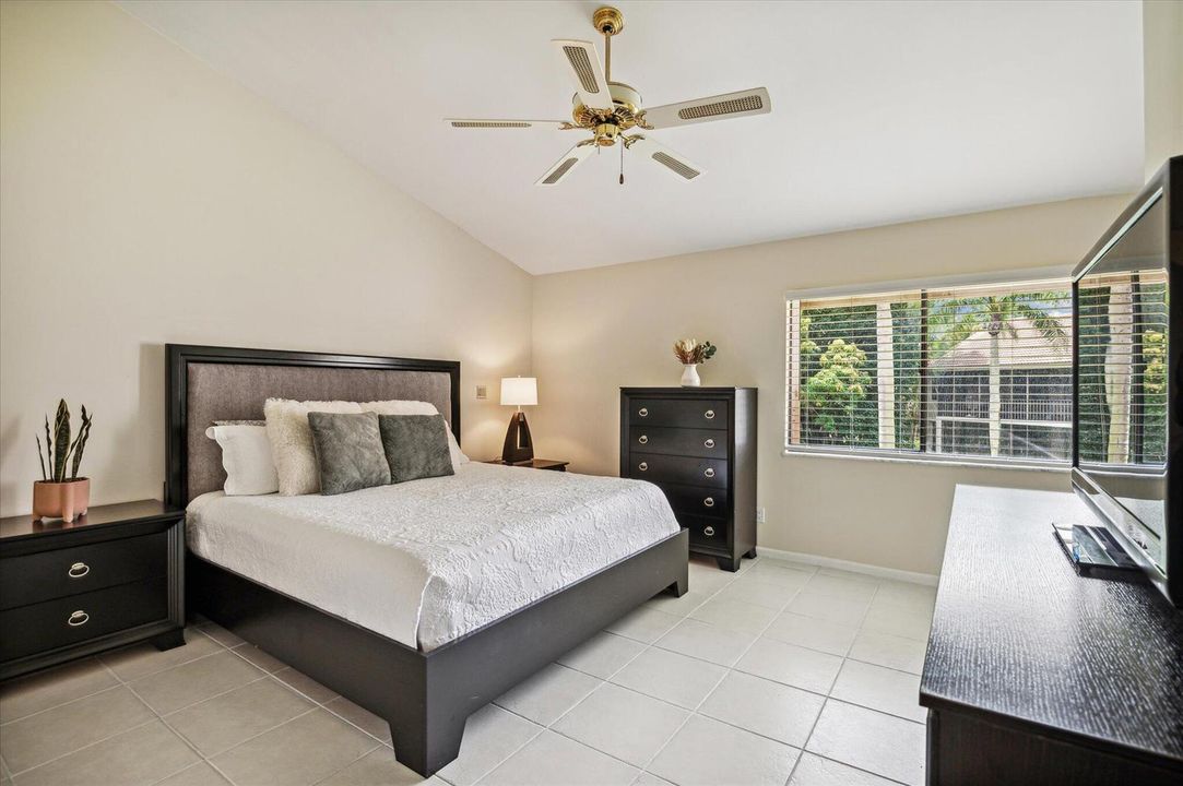10-Holtzheuser-5750 Coach House Cir G-10