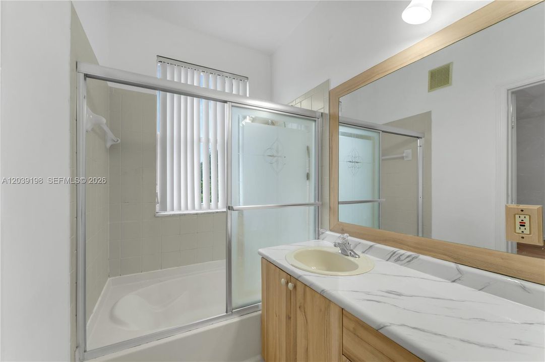 For Sale: $545,000 (3 beds, 3 baths, 1775 Square Feet)