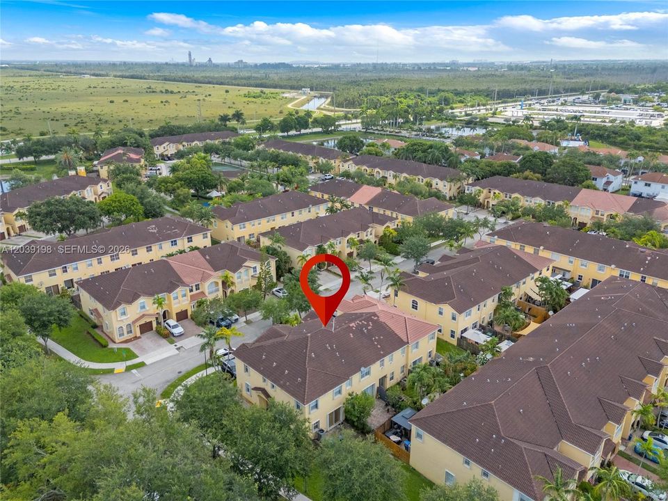 For Sale: $545,000 (3 beds, 3 baths, 1775 Square Feet)