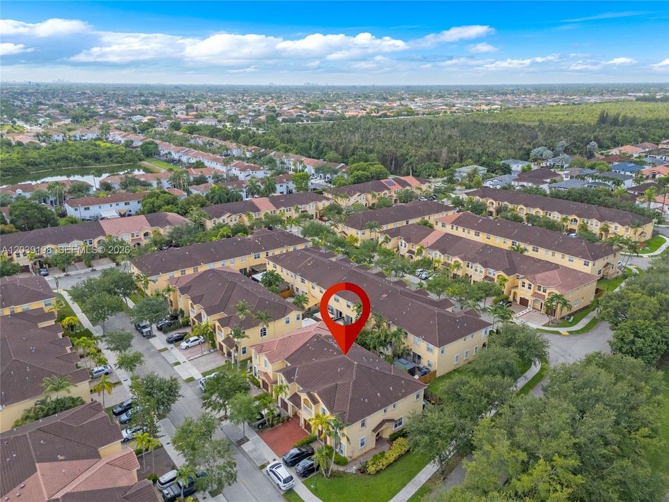 For Sale: $545,000 (3 beds, 3 baths, 1775 Square Feet)