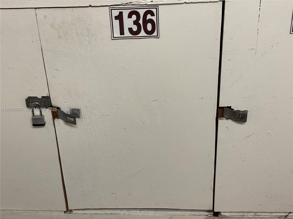 В аренду: $2,000 (2 спален, 1 ванн, 835 Квадратных фут)