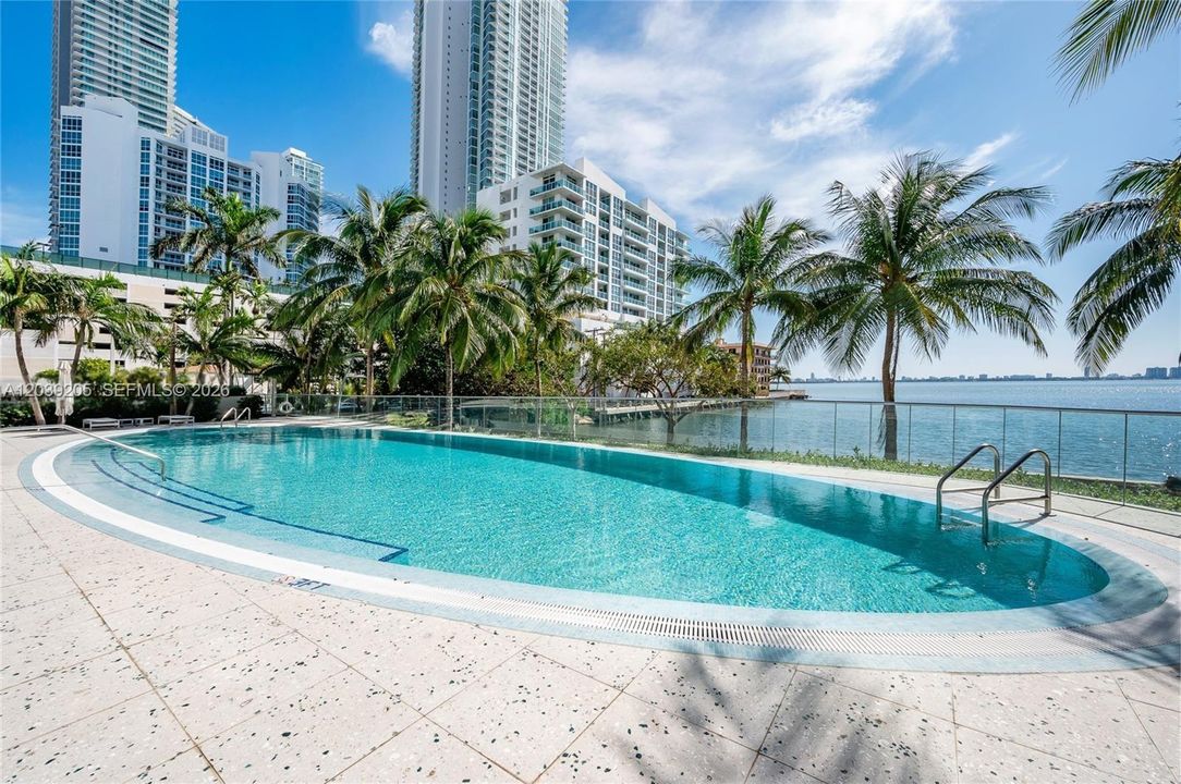 En Venta: $690,000 (2 camas, 2 baños, 1143 Pies cuadrados)
