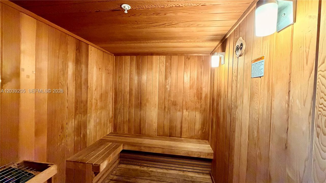 En Venta: $690,000 (2 camas, 2 baños, 1143 Pies cuadrados)