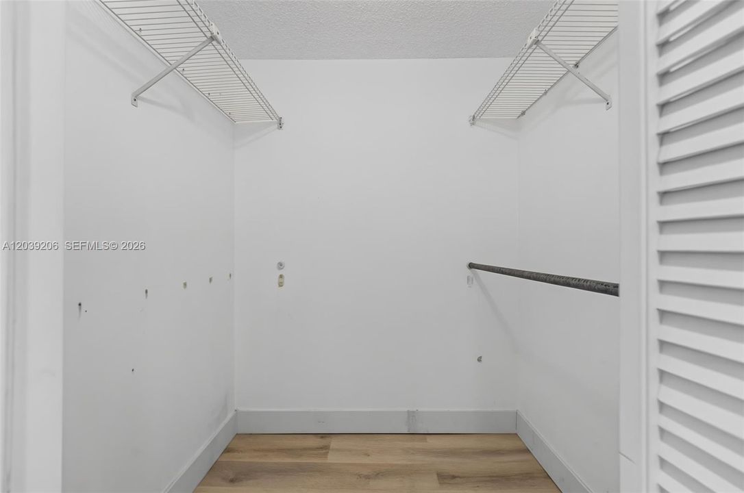 En Renta: $2,400 (2 camas, 2 baños, 1096 Pies cuadrados)