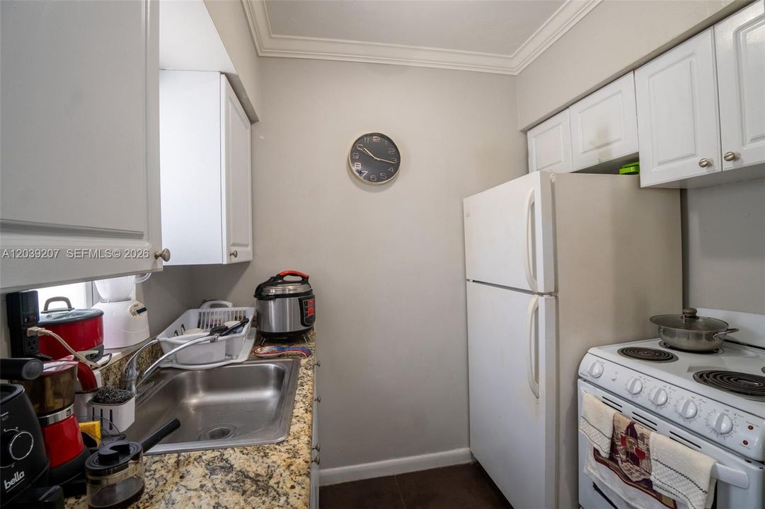 For Rent: $1,790 (1 beds, 1 baths, 700 Square Feet)