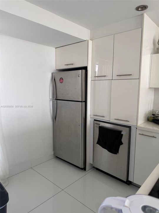 На продажу: $245,000 (1 спален, 1 ванн, 741 Квадратных фут)