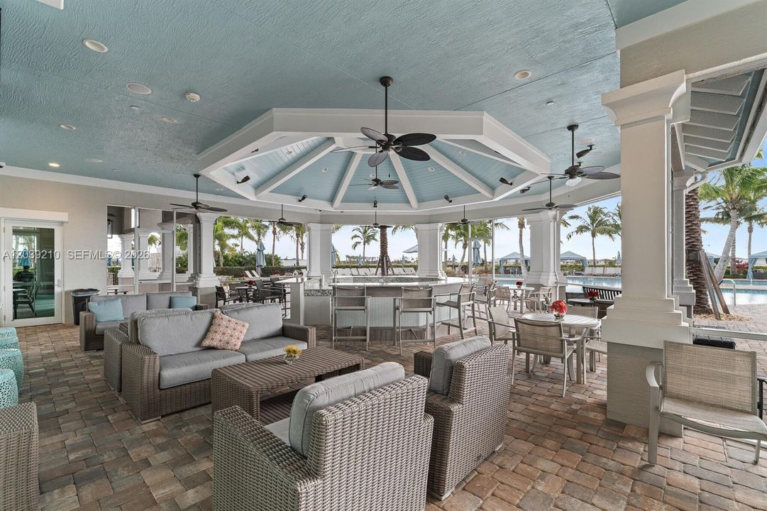 For Sale: $599,900 (3 beds, 2 baths, 2184 Square Feet)
