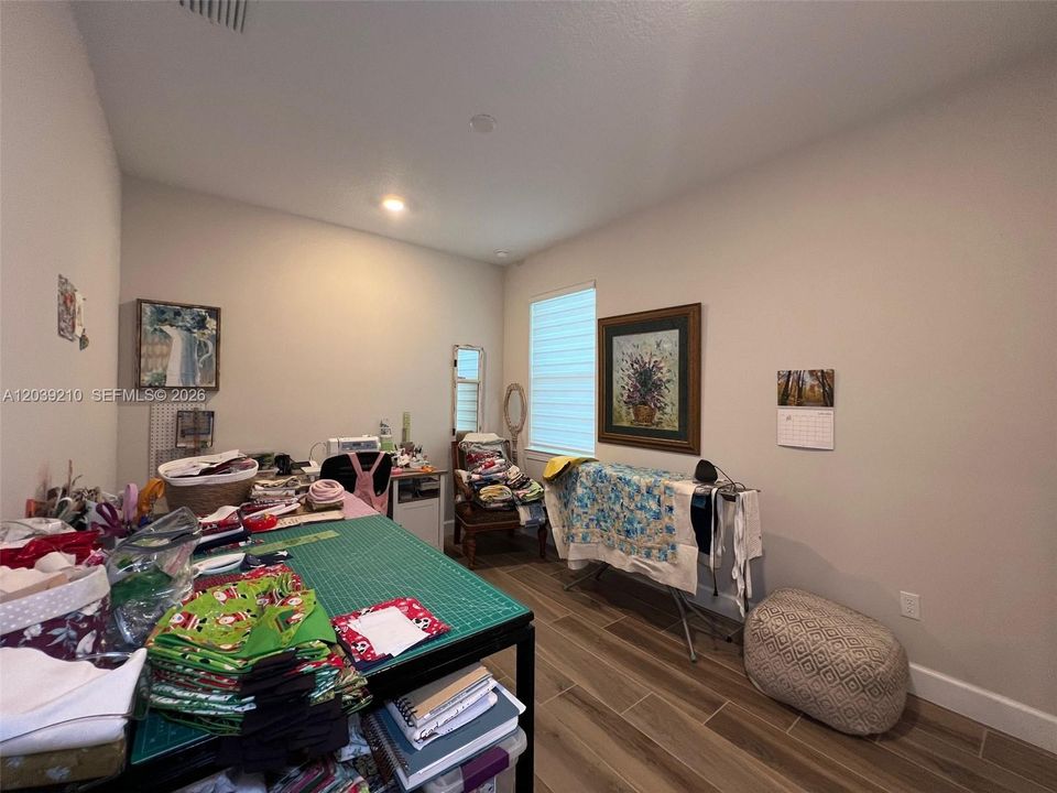 For Sale: $599,900 (3 beds, 2 baths, 2184 Square Feet)