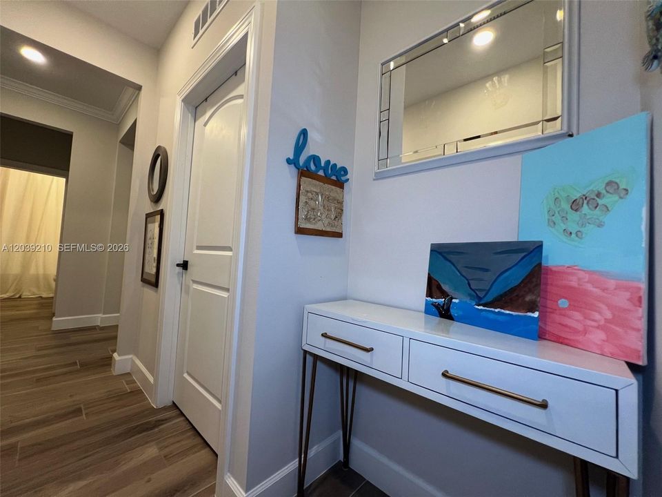 For Sale: $599,900 (3 beds, 2 baths, 2184 Square Feet)