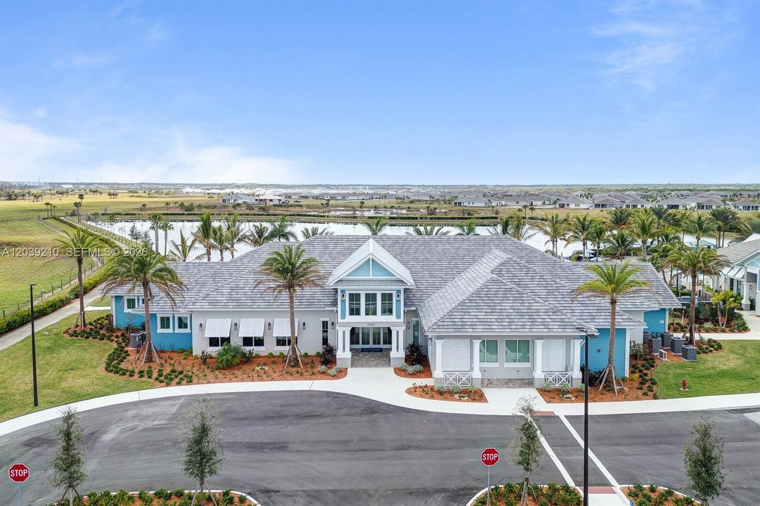 For Sale: $599,900 (3 beds, 2 baths, 2184 Square Feet)
