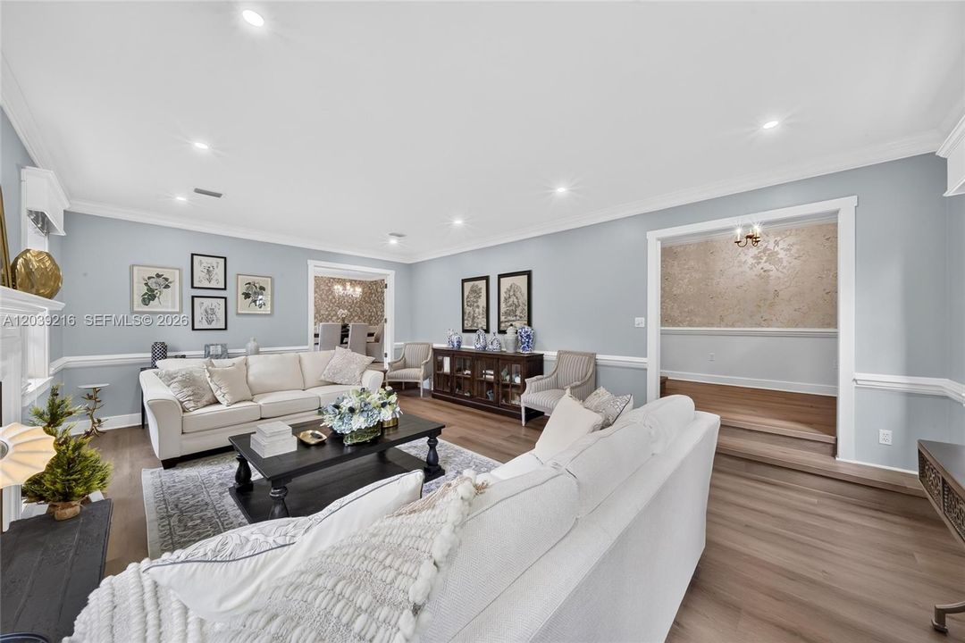 For Sale: $2,100,000 (3 beds, 2 baths, 3674 Square Feet)