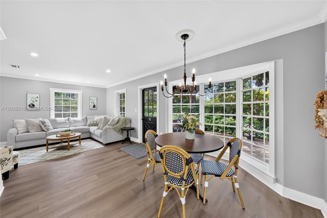 For Sale: $2,100,000 (3 beds, 2 baths, 3674 Square Feet)