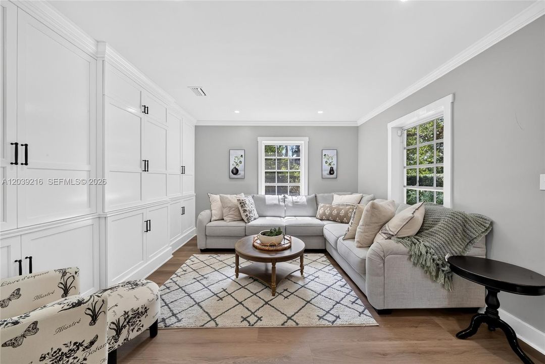 For Sale: $2,100,000 (3 beds, 2 baths, 3674 Square Feet)