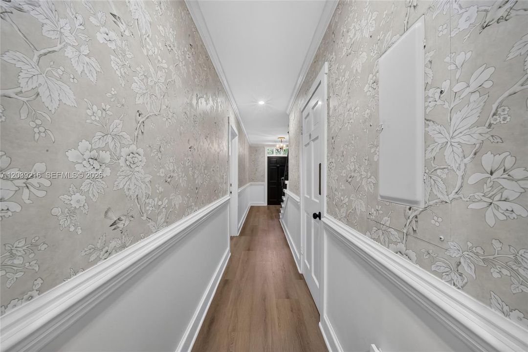 For Sale: $2,100,000 (3 beds, 2 baths, 3674 Square Feet)